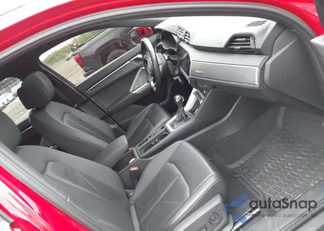 2022 Audi Q3 Premium 40 Tfsi Quattro Tiptronic z USA, uszkodzony, nr VIN WA1AUCF36N1149911